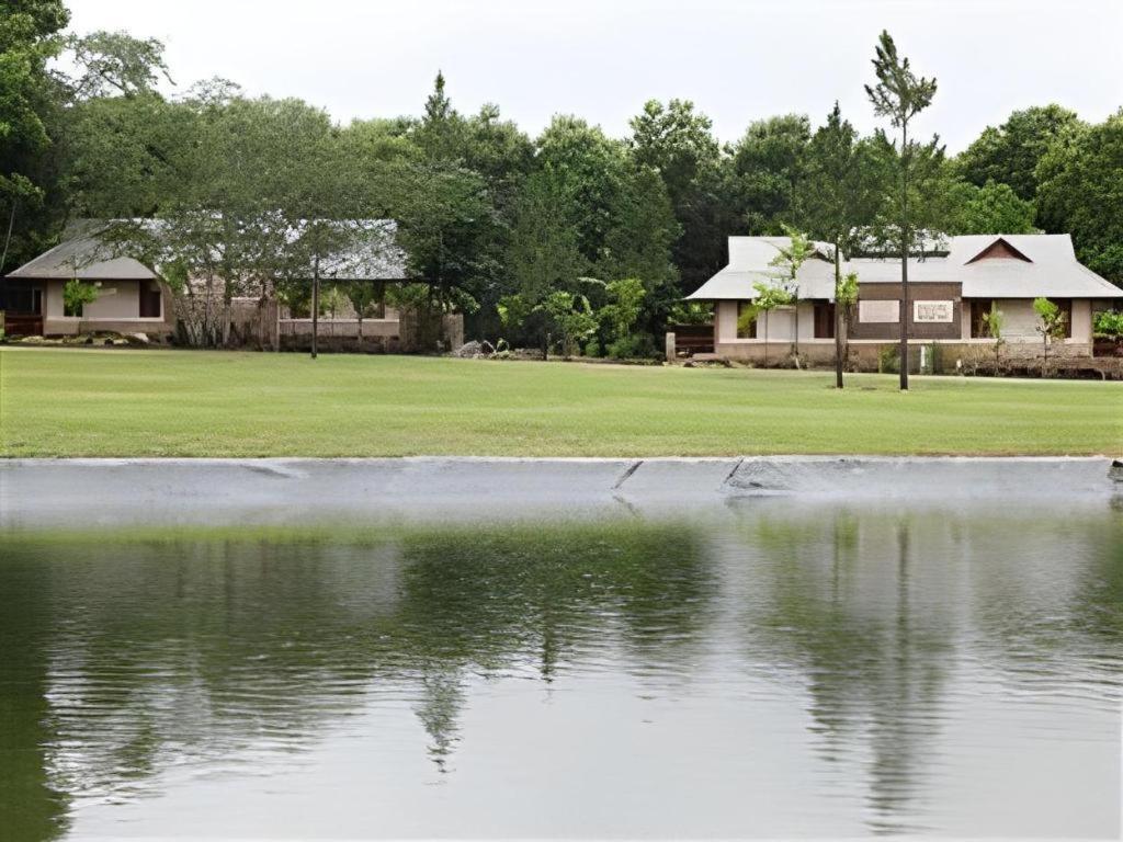 Chiangkham Luang Resort Chiang Dao Luaran gambar