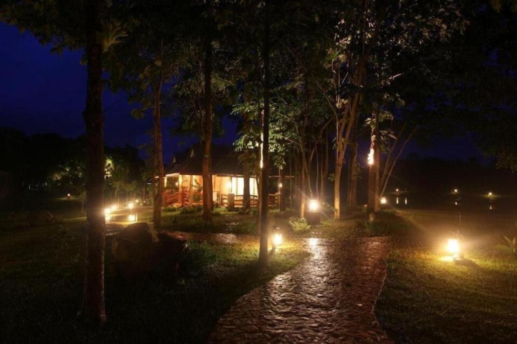 Chiangkham Luang Resort Chiang Dao Luaran gambar