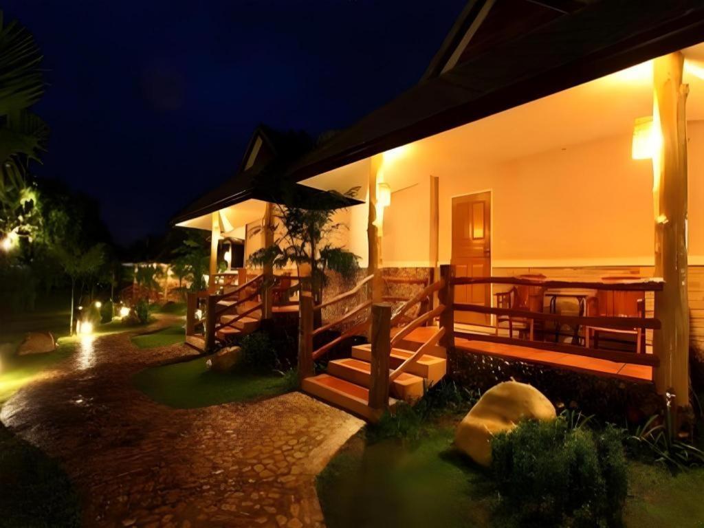 Chiangkham Luang Resort Chiang Dao Luaran gambar
